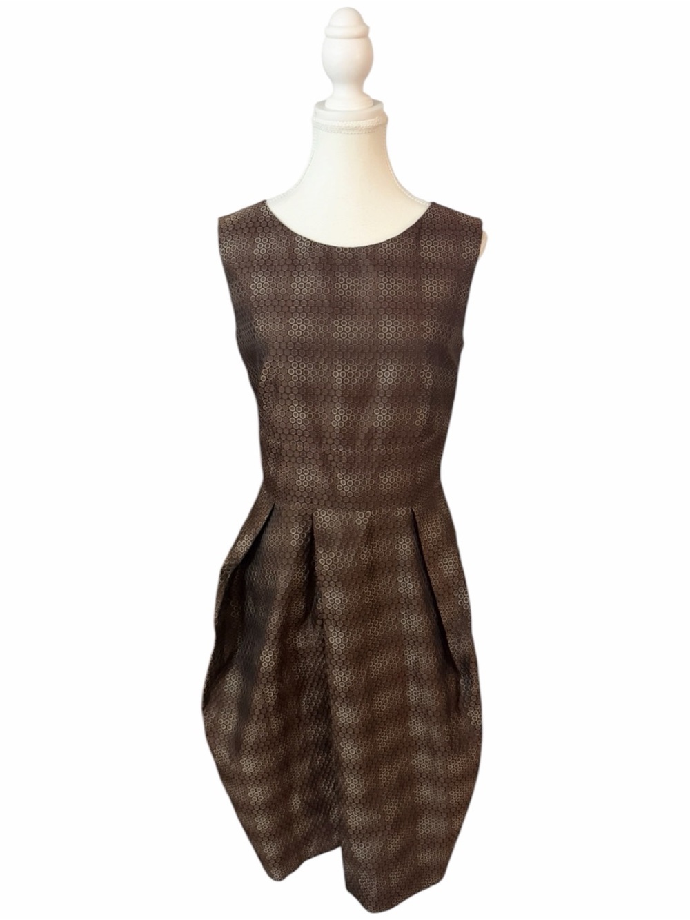 Comrags - Sleeveless Tulip Pleated Sheath Cocktail Midi Dress - Picture 2 of 8